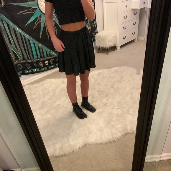 brandy melville skirt - Picture 2 of 4